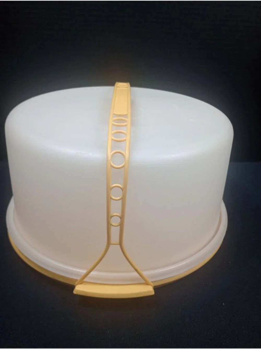 Vintage Retro TUPPERWARE Round Tall  Harvest Gold Cake Carrier  with Strap 1970s